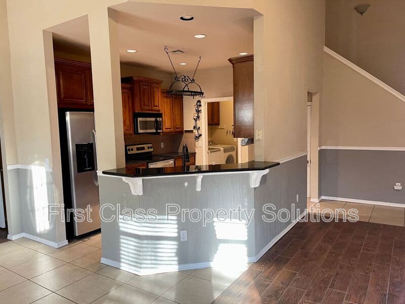 Moore House: 917 Renita Way