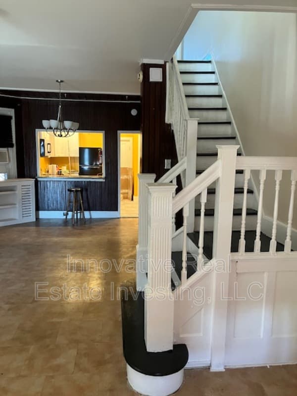 Philadelphia House: 6115 Lansdowne Avenue