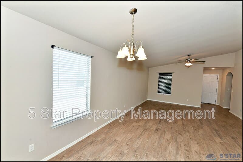 Horizon City House: 916 Villa Seca Dr !!