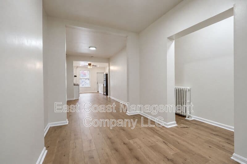 Baltimore House: 2620 E Preston St