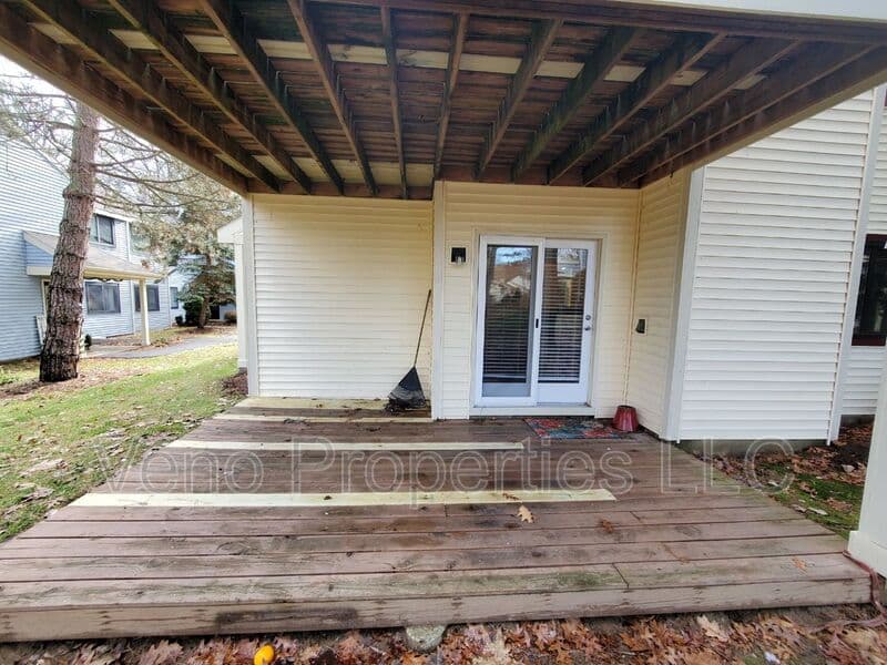 Clifton Park House: 111 Yorktown Dr.