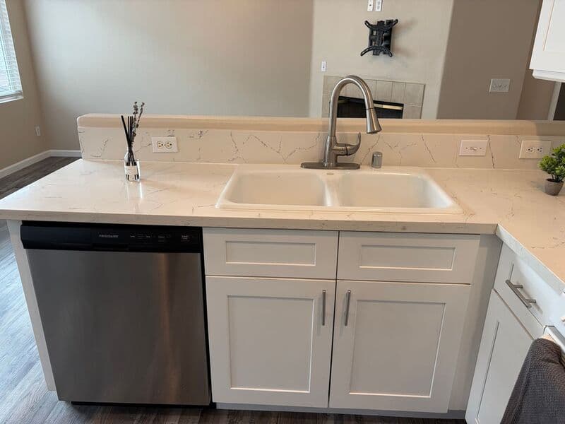 Murrieta House: 33770 Willow Haven