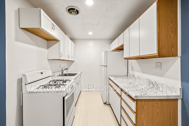 Temple Hills House: 3009 Southern Ave