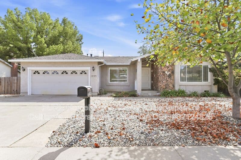 Carmichael House: 4924 Olive Oak Way
