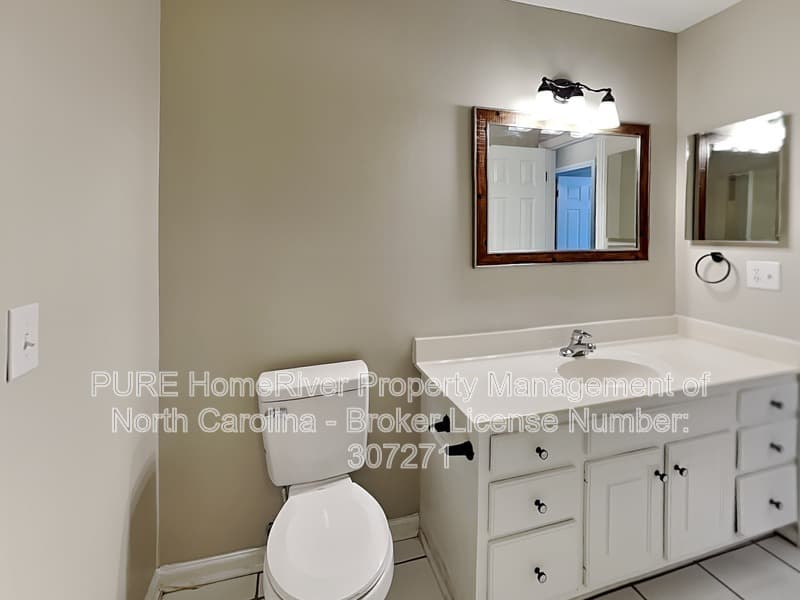 Greensboro House: 822 Banner Oak Ct