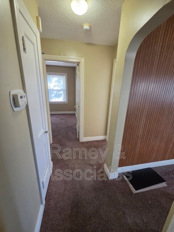 Louisville House: 1091 Bicknell Ave