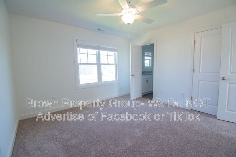 Raeford House: 157 Easy St