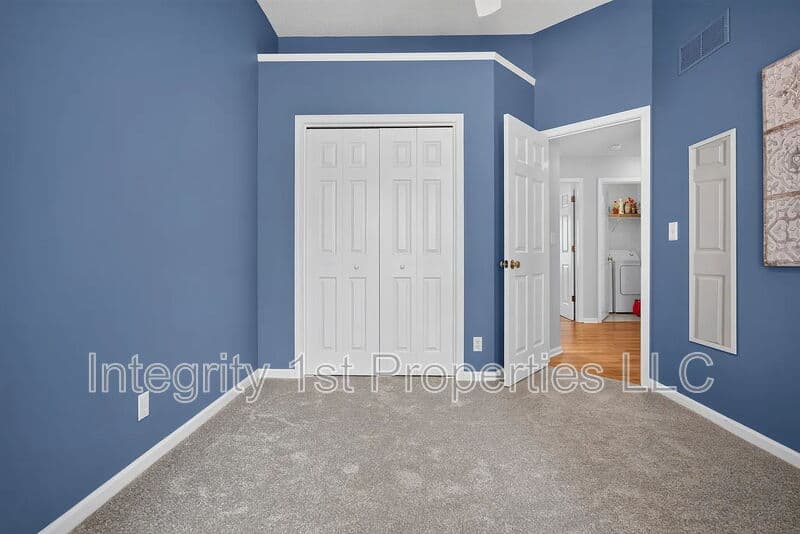 Olathe House: 16222 W 157th Ter