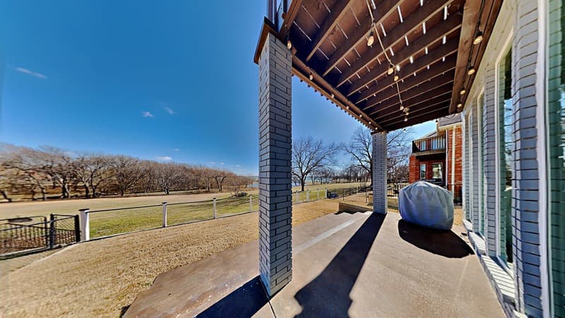 Rowlett House: 4322 Duck Pond Ln