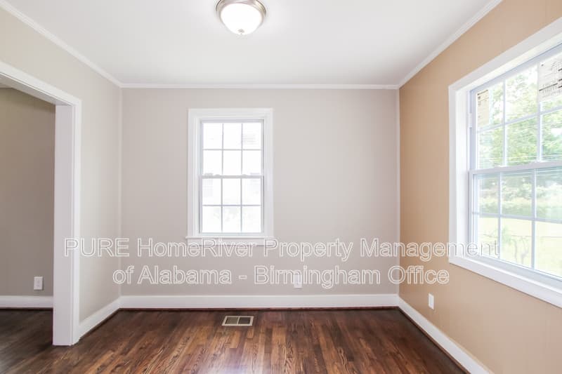 Birmingham House: 208 22nd St. Sw