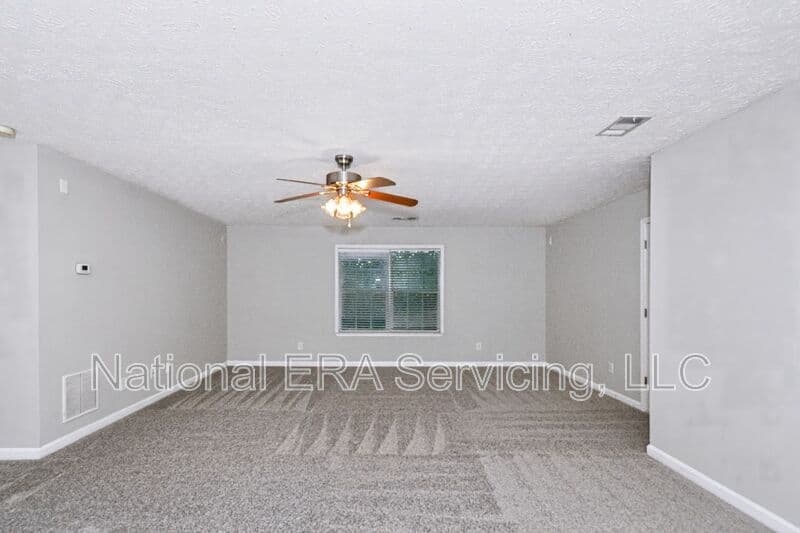Locust Grove House: 704 Emertrey Dr