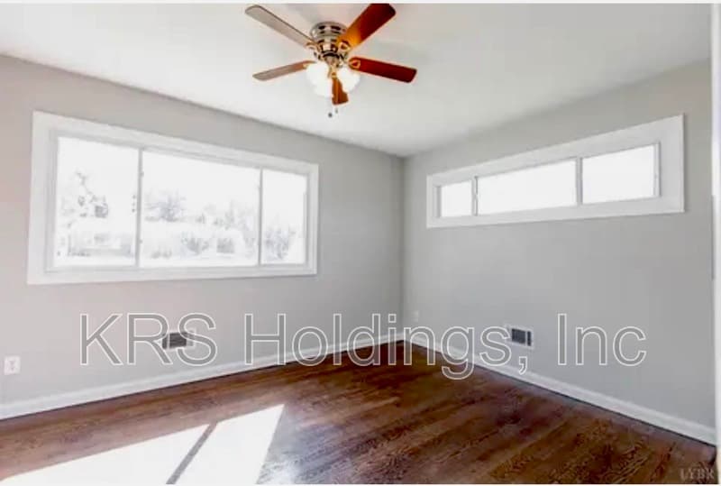 Lynchburg House: 103 Middleboro Place