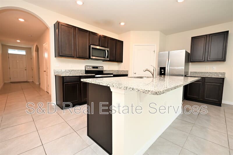 Lakeland House: 2548 Ryland Falls Drive