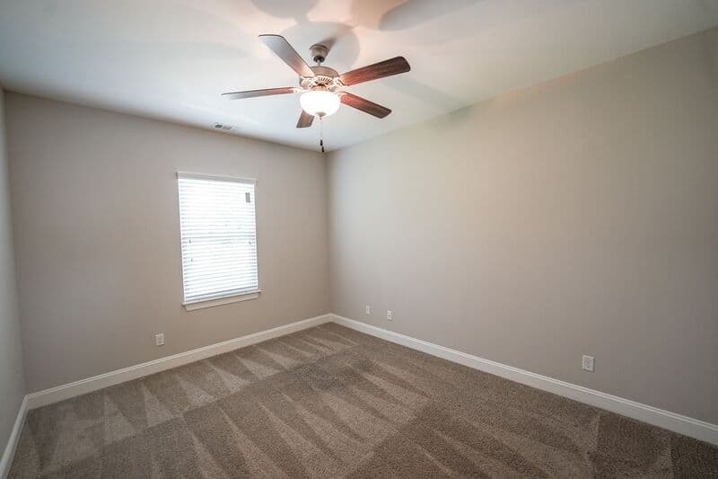 Richmond Hill House: 160 Lake Lily Drive