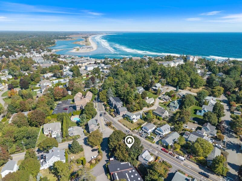 Ogunquit House: 240 Shore Road