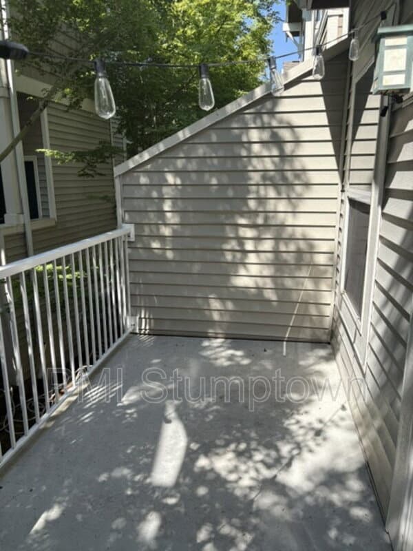 Portland Townhome: 14184 SW Barrows RD