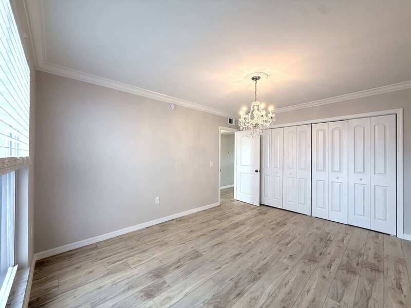 South Pasadena Condo: 1859 Shore Drive South