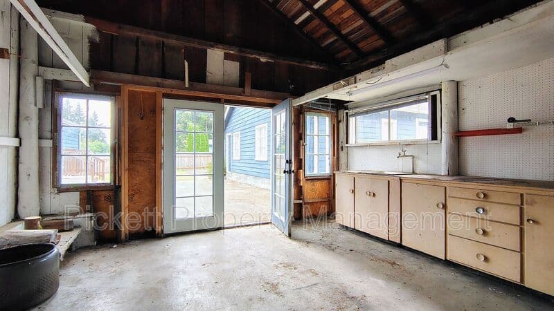 Port Orchard House: 11438 SE Regatta View Ln