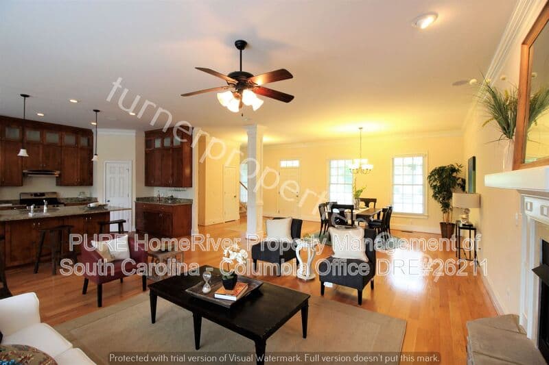 Columbia House: 395 Highland Point Drive