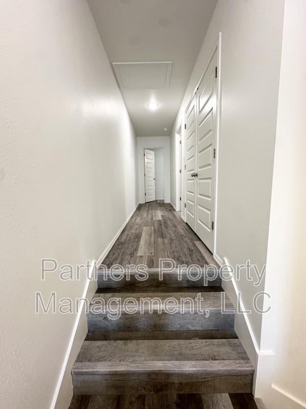 Fayetteville Condo: 821 South Benchmark Lane - 2