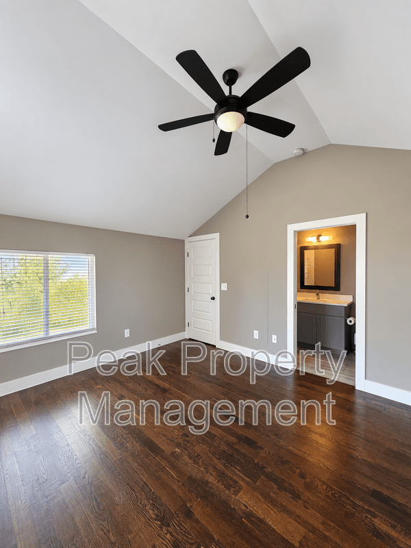Nashville House: 1046 Zophi St