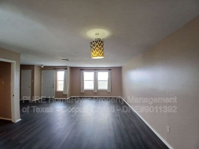 Corpus Christi Townhome: 4401 River Valley Dr