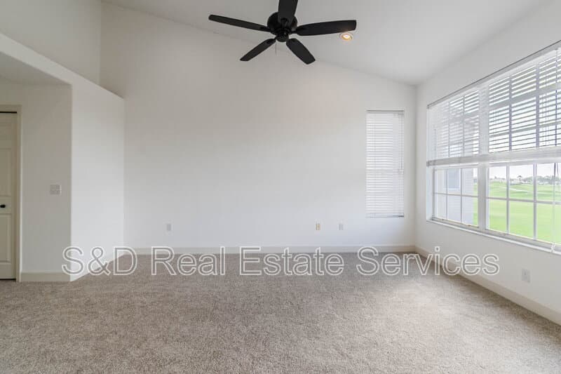 Lakeland Condo: 447 Enclave Place