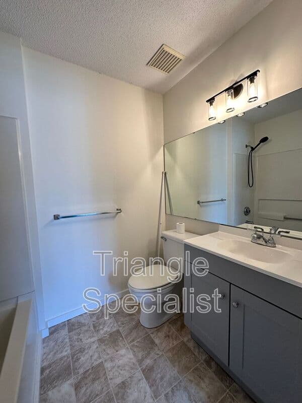 Raleigh Condo: 1420 Collegiate Circle