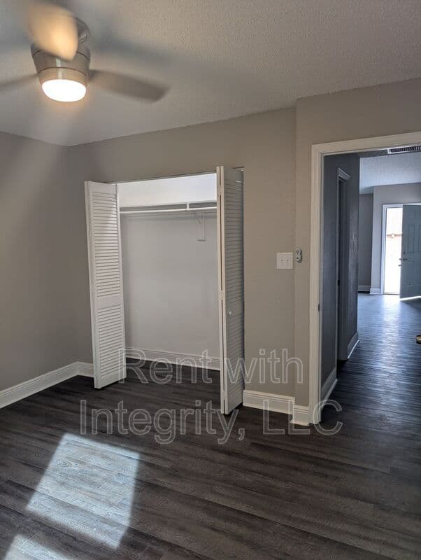 Tallahassee House: 453 Cactus Street