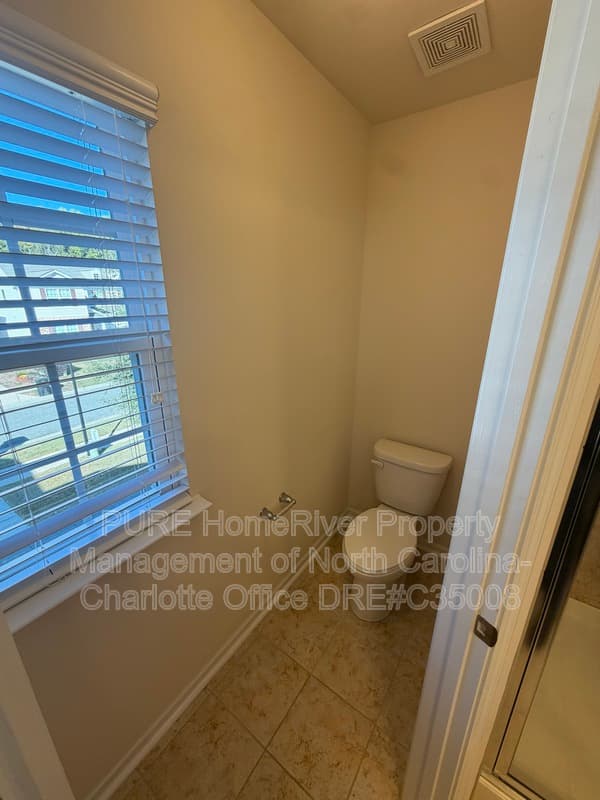 Mooresville House: 150 Farmers Folly Drive