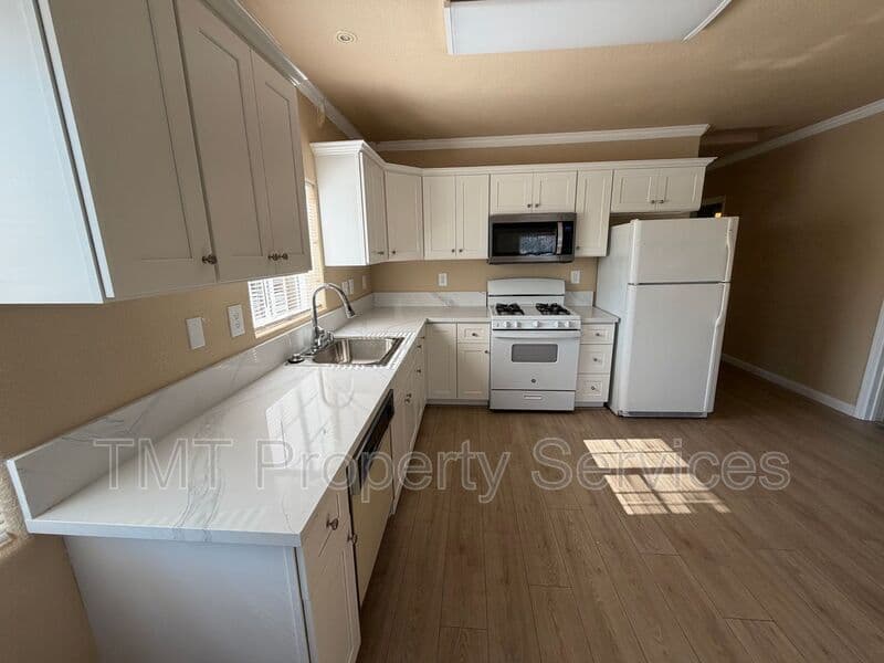 Sacramento House: 4200 35th St