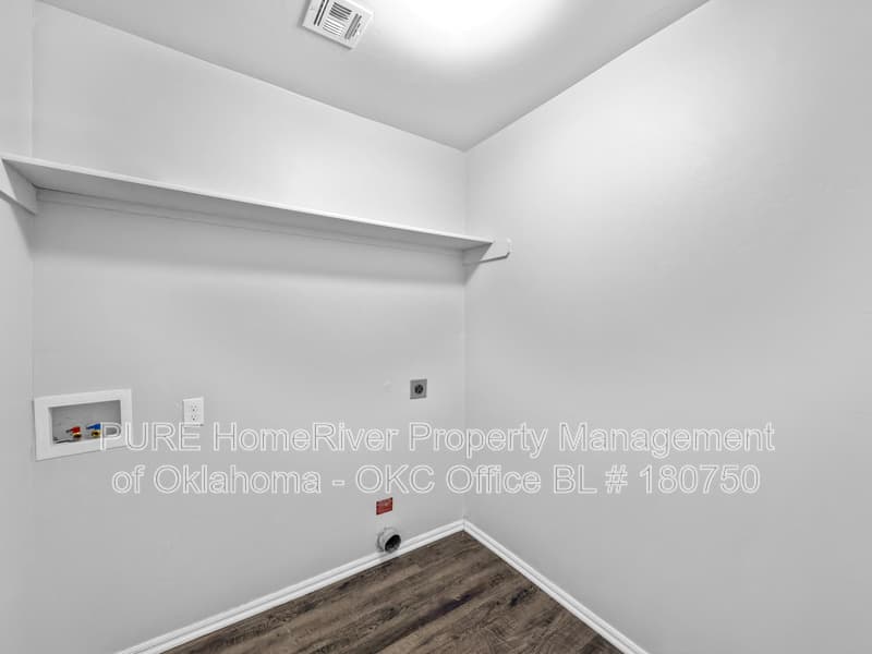 Noble House: 1504 Sandstone