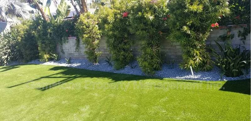 San Diego House: 4947 63rd St