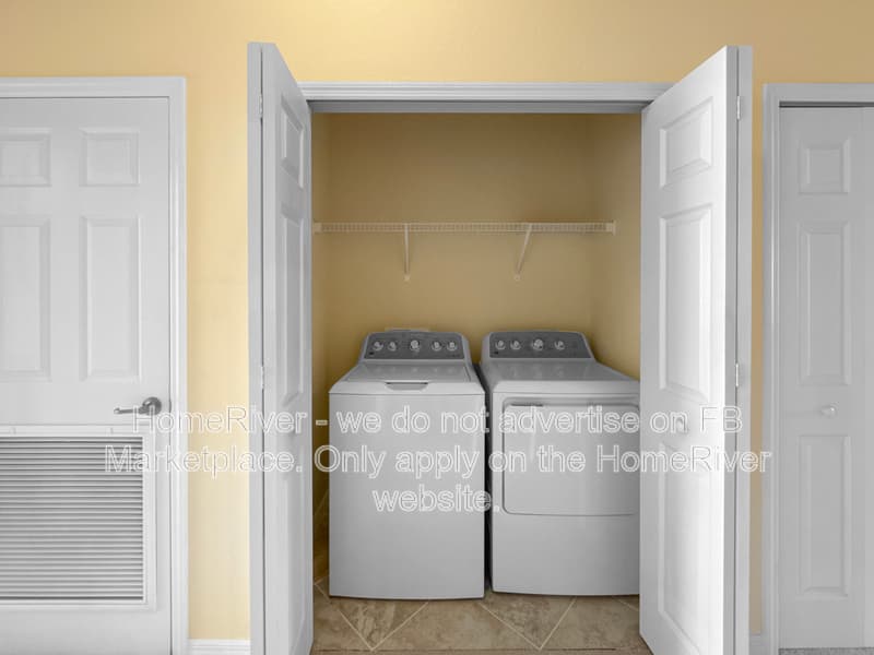 Fort Myers House: 10176 Via Colomba Cir