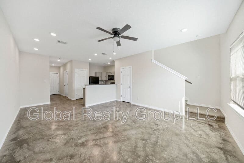 San Antonio Condo: 6914 Crestway Dr