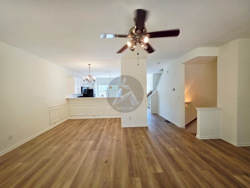 Kennesaw House: 1440 Dolcetto Trce