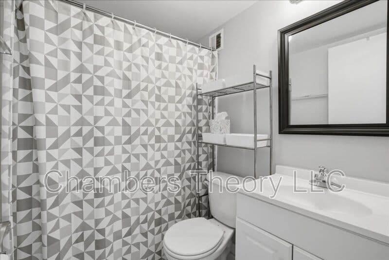 Alexandria Condo: 8 S Van Dorn St