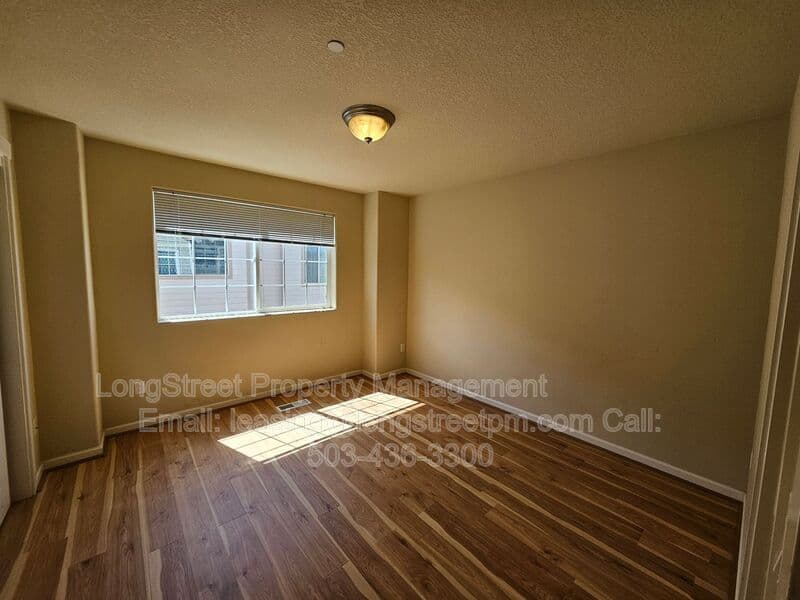 Portland Townhome: 14976 NW Orchid St