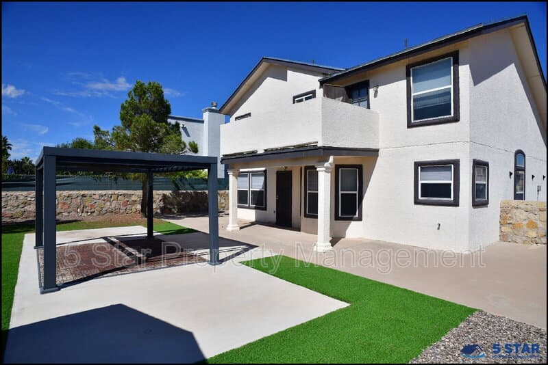 El Paso House: 12062 Ben Proctor Dr