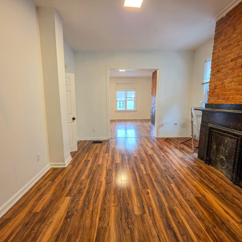 Pittsburgh House: 110 Kirk Avenue