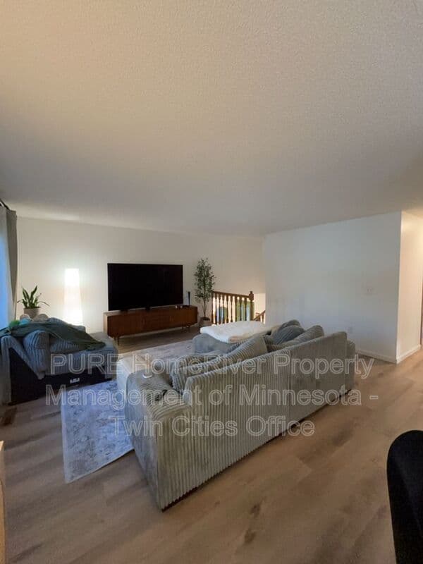 Coon Rapids House: 12394 Magnolia Cir Nw