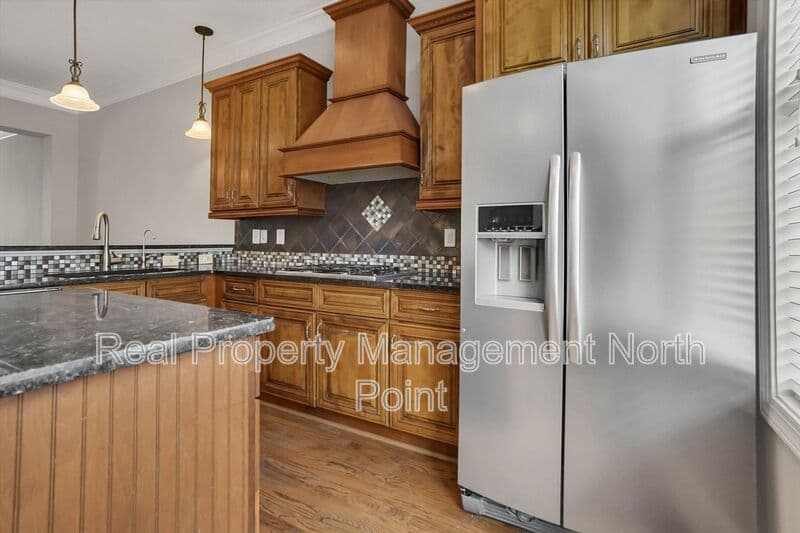 Decatur House: 3026 Eltham Pl
