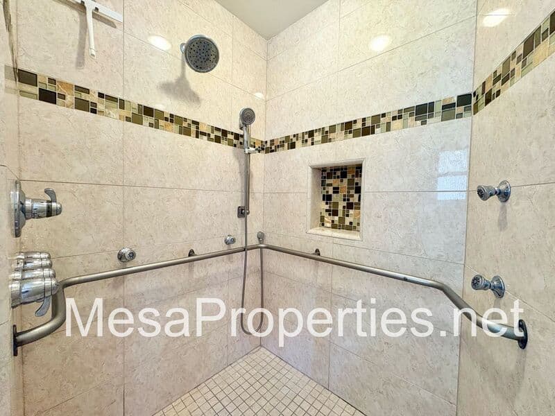 La Verne House: 2704 Park Ave