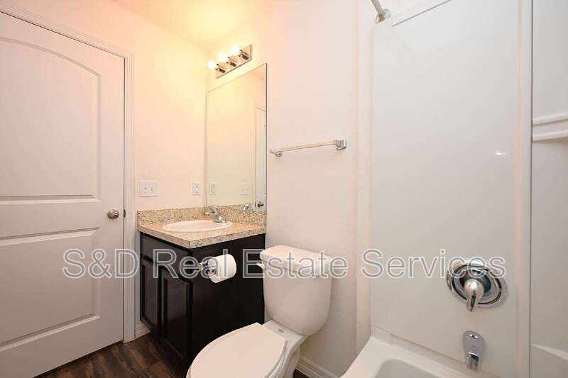 Lakeland House: 2238 Caspian Dr