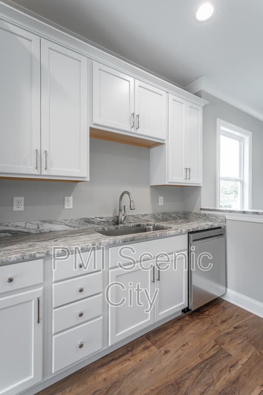 Cleveland House: 2631 Rogers Dr SE