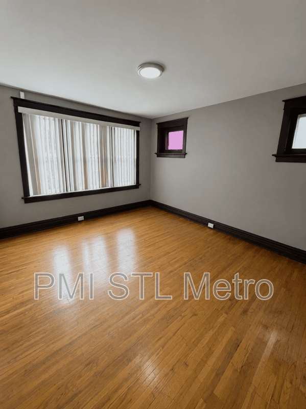 St. Louis Apartment: 5301 Michigan Avenue