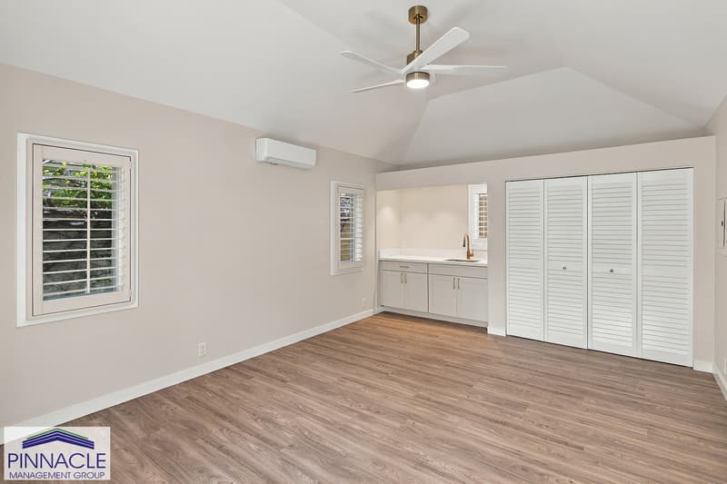Honolulu House: 814-814A Kealaolu Avenue