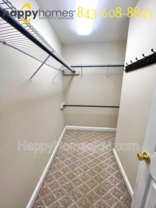 Charleston House: 1545 Ashley River Road