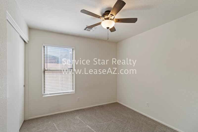Goodyear House: 16652 W Latham St