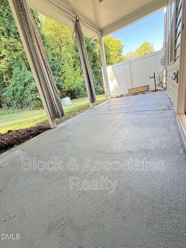 Wake Forest House: 163 Deacon Ridge St